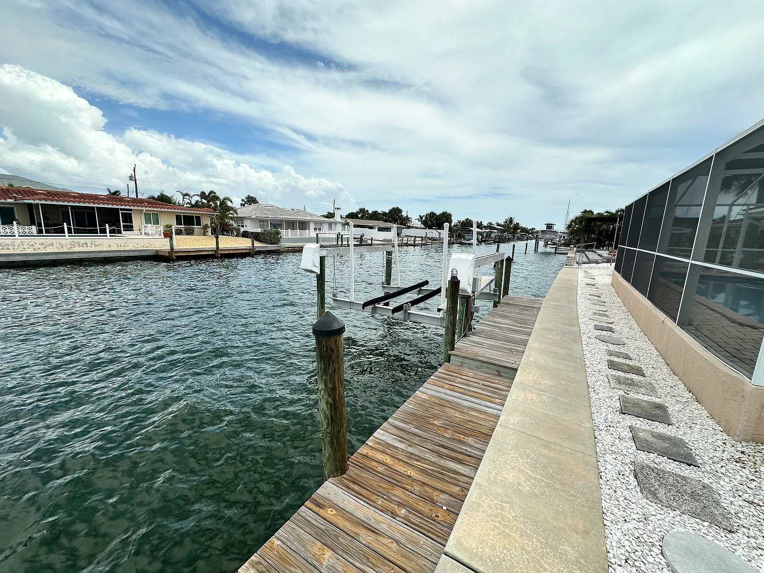 3 bed, 2.5 bath, 1991 sqft, $3,000 — Photo 4