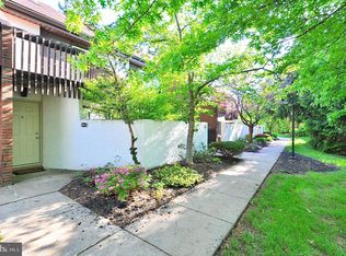 805 Stratford Dr APT 11, State College, PA 16801