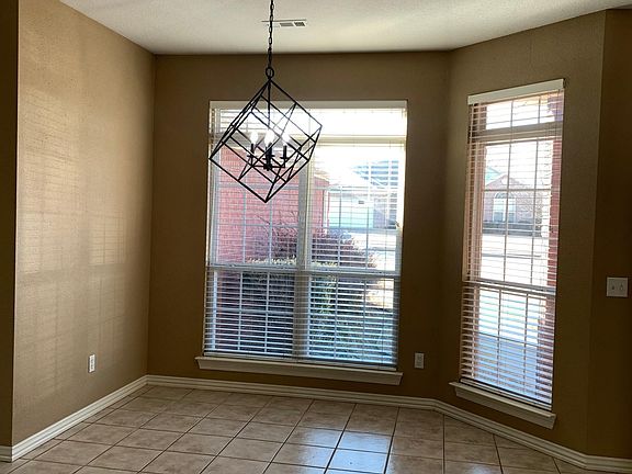 Huge open floor plan -dining room-kitchen- to living room - front to back yard