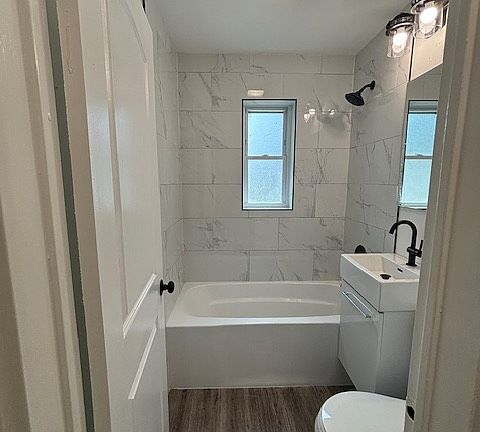 5th image of 2432 Martha St #2