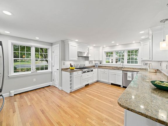 5th image of 43 Salt Meadow Waye