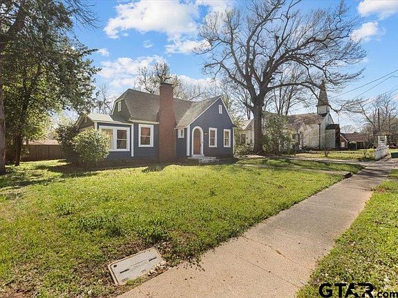 5th image of 604 E Neches St