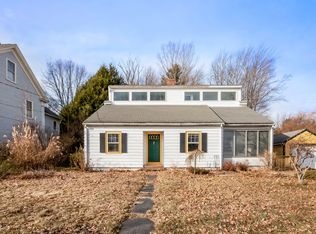 27 York St, Kennebunk, ME 04043