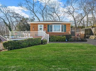 6 Hillside Road, Sound Beach, NY 11789