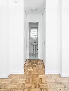 5th image of 320 E 58th St APT 10E