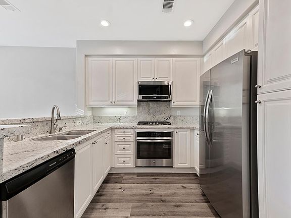 5th image of 349 Lugano Way