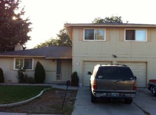 7395 Offenhauser Dr, Reno, NV 89511