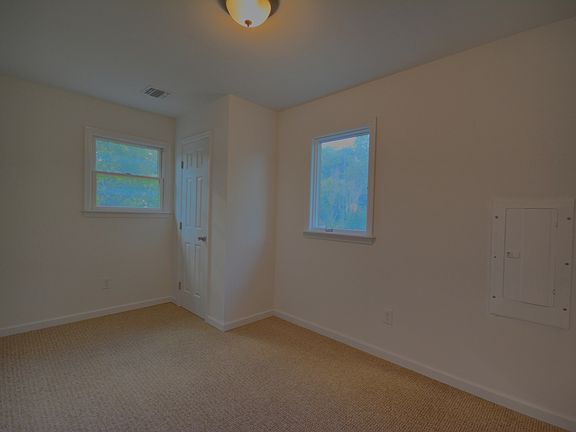 2nd image of 645 Montauk Hwy