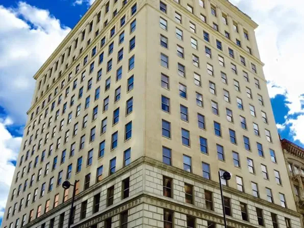 The Reserve at 4th and Race