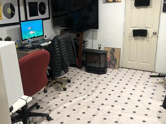 3rd image of 4915 Rosehill St