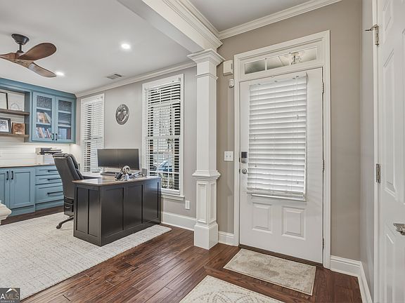 4th image of 355 Treadstone Ln