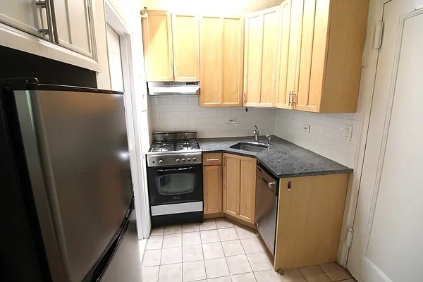 Rented by Corcoran | media 11