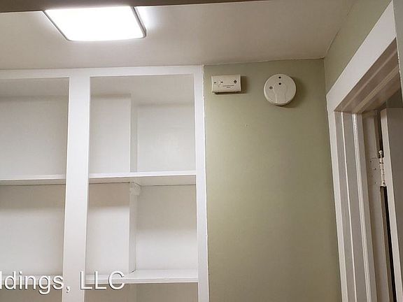 3rd image of 7217 S Yates Blvd APT 3A