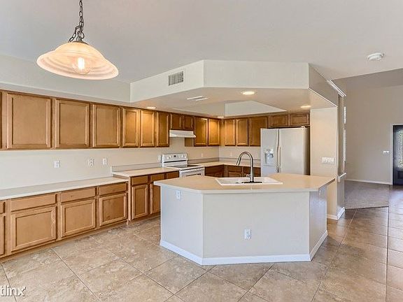 4th image of 13950 N 156th Ln