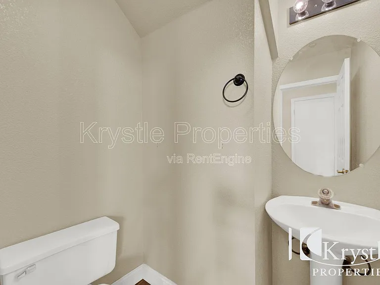 322 Clearpointe Dr — Photo 10