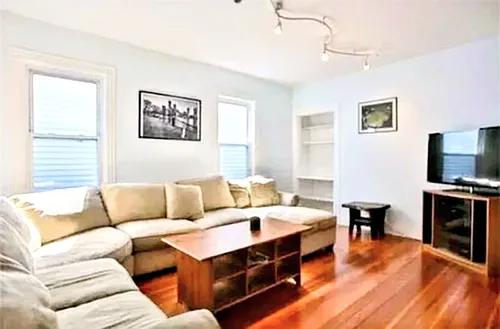 46 Middle St #1 Photo 1