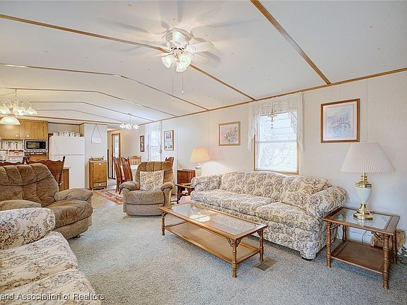 4th image of 3317 Sonnet Rd