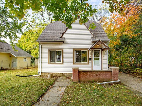 3rd image of 917 Thomas St