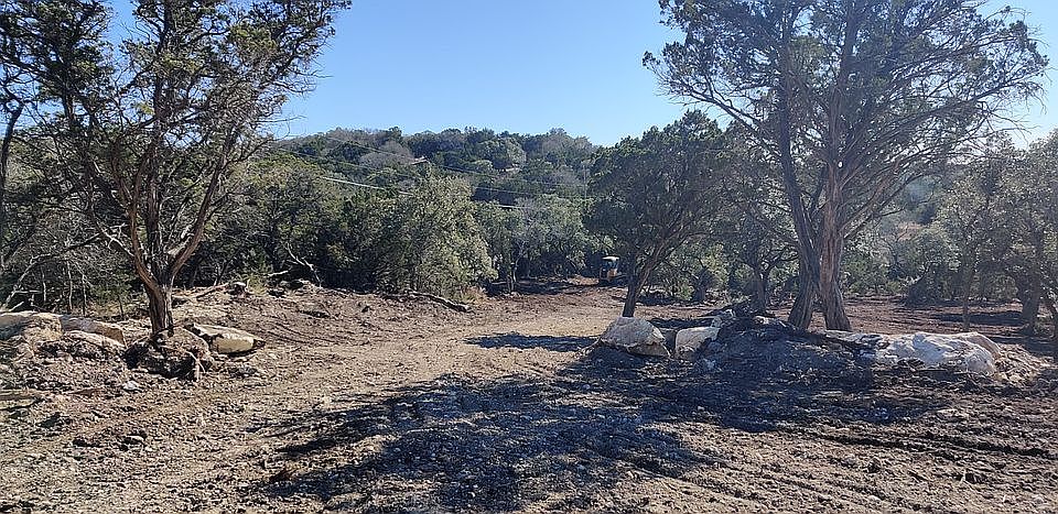 1st image of 2219 Hiline Dr