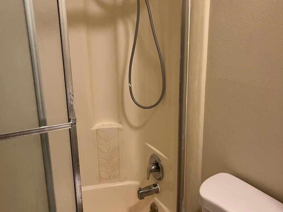 1st image of 350 S Pasadena Ave #9