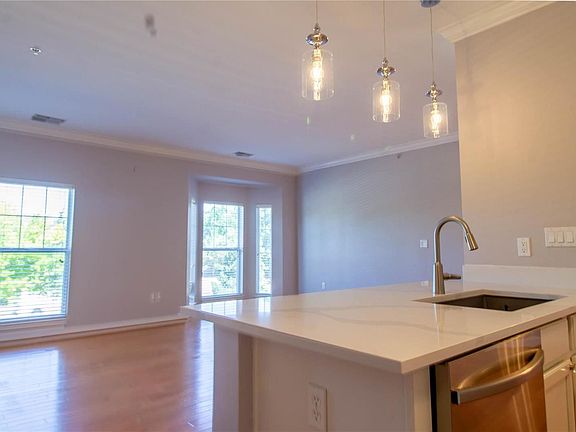 4th image of 2614 McKnight Crossing Ct