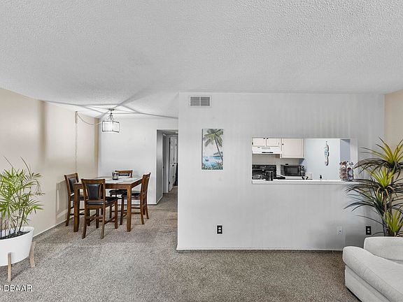 5th image of 112 La Costa Ln #115