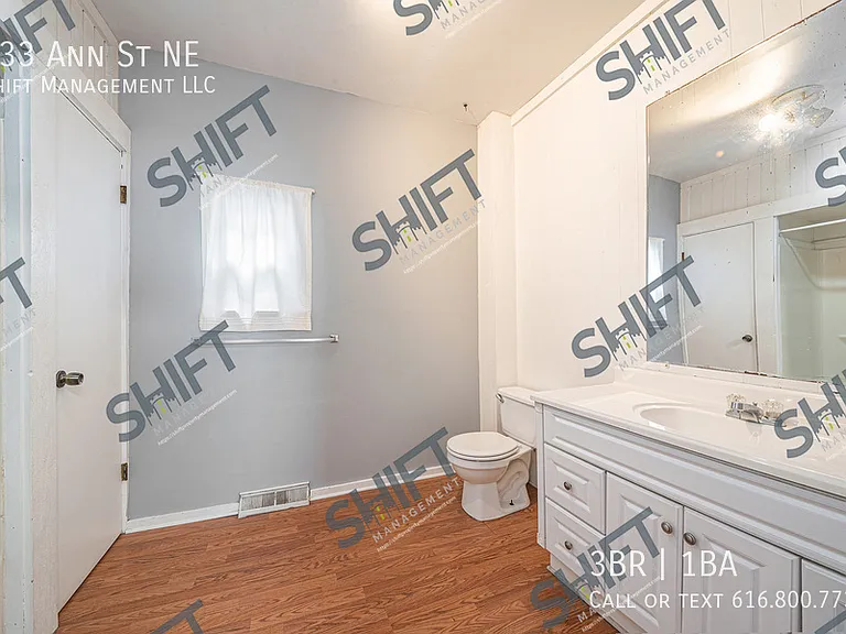 233 Ann St NE — Photo 10