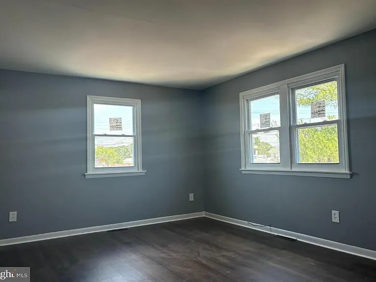 32 Edgewater Ave #B — Photo 9