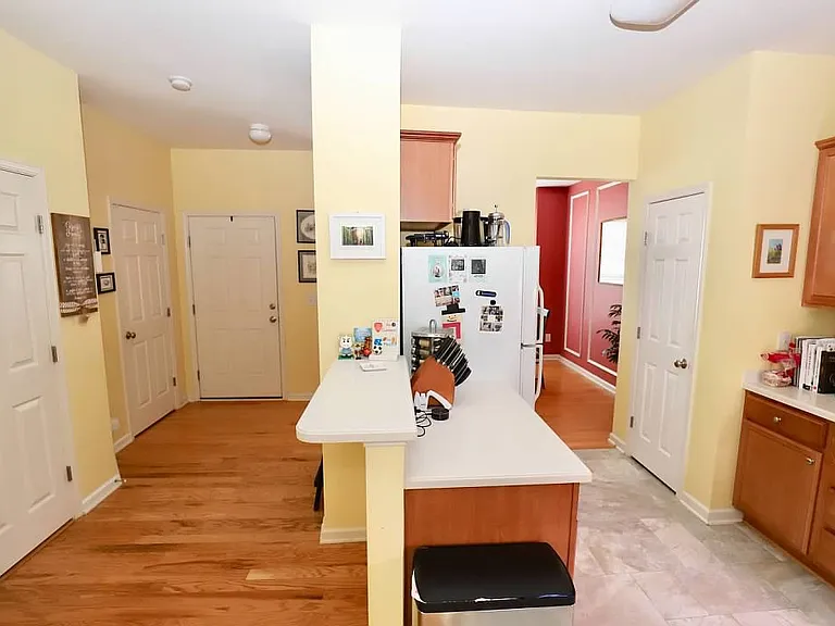 298 Danbury Ct — Photo 7