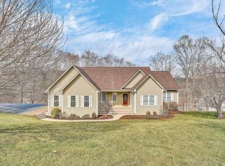 353 Deerpath Dr, Hardy, VA 24101