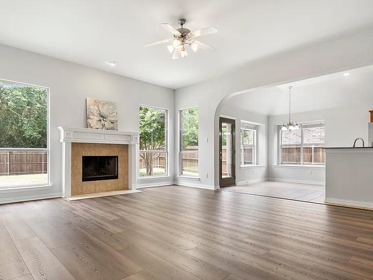 135 Springtree St — Photo 4