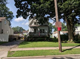 423 Sycamore Ave, Folsom, PA 19033