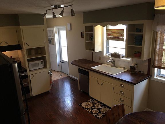 2nd image of 1708 Belmont Pl