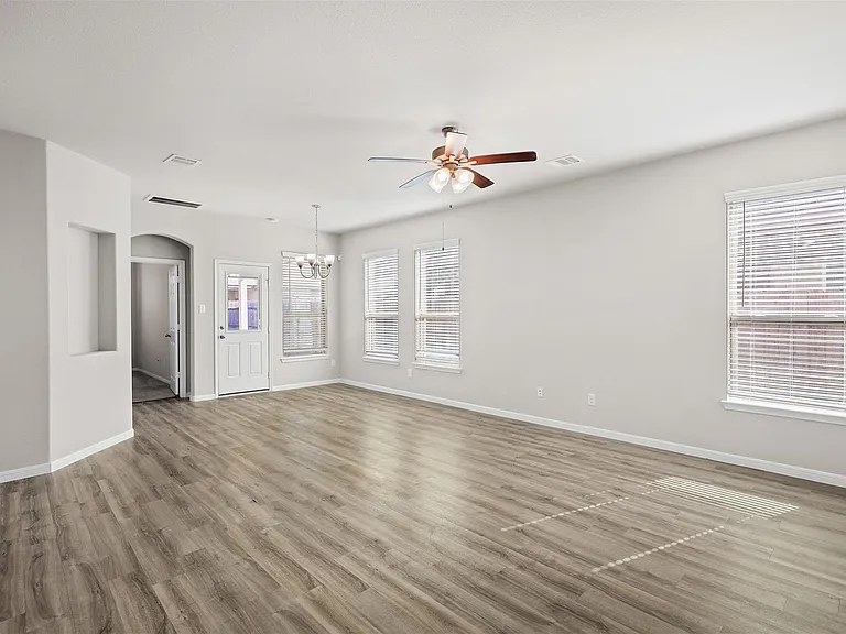 13126 Dancing Reed Dr — Photo 6