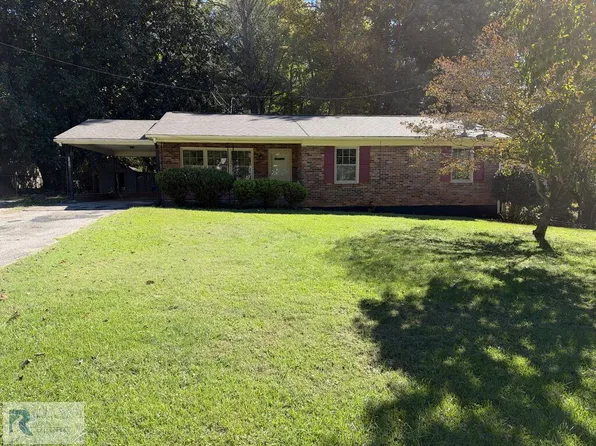 109 Woodhaven Dr, Danville, VA 24540