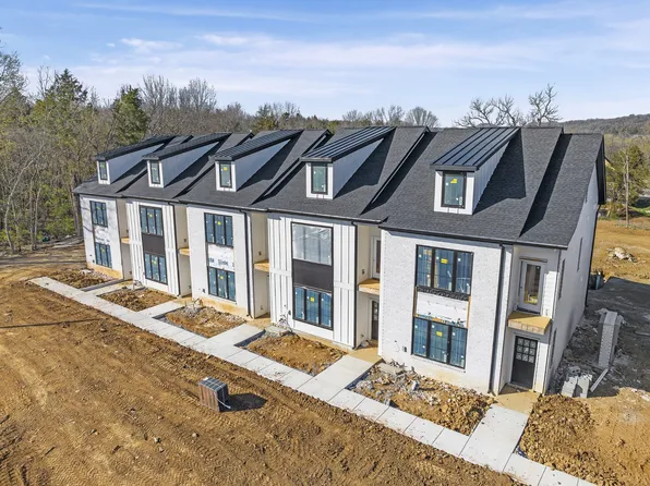 330 Sophia Rain Dr, Nashville, TN 37218