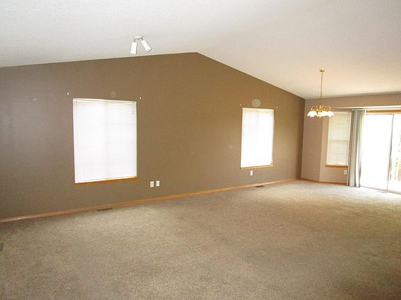 3rd image of 3625 N Rushwood Ct