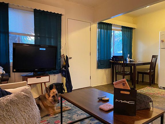 2nd image of 2962 Juniper St
