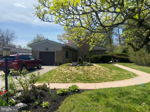 266 Tomkenn Rd, Wynnewood, PA 19096