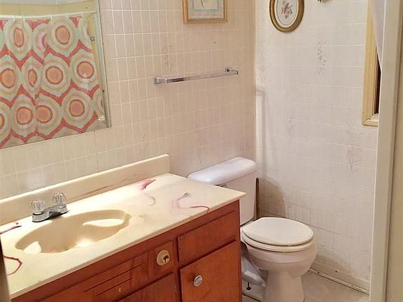 5th image of 5012 Bancroft Cir