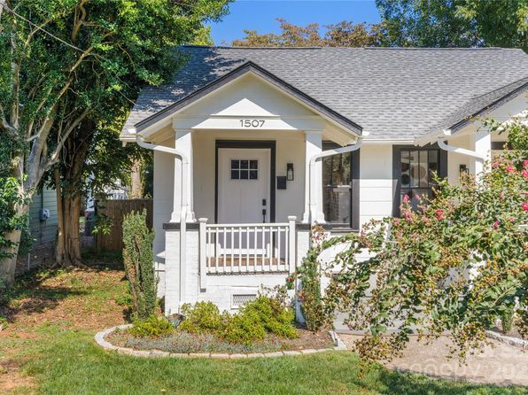 charlotte-north-carolina-2078154998 picture