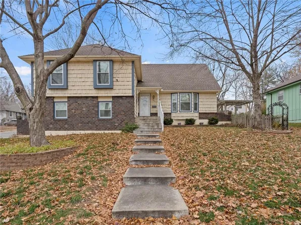 8317 Harris Ave, Raytown, MO 64138