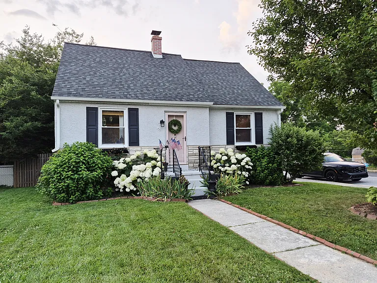 401 William St — Photo 1