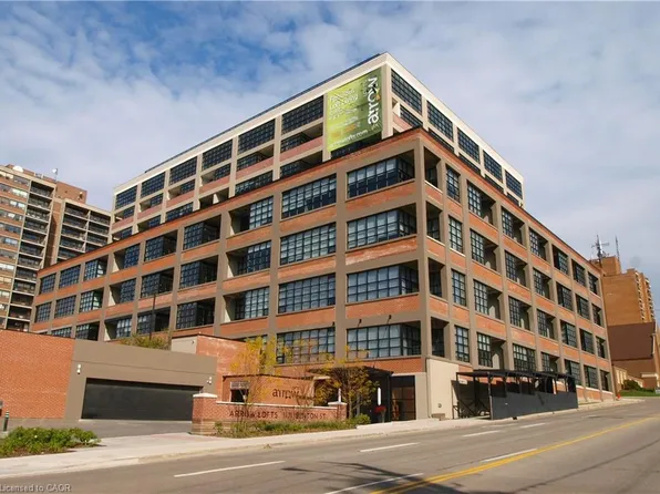 112 Benton St #710, Kitchener, ON N2G 3H6