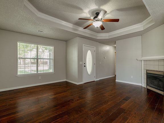 3rd image of 5667 W Chattel St