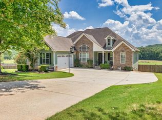 522 Durham Dr, Hoschton, GA 30548