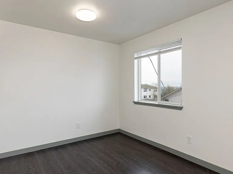 Seattle View Apartments — Photo 44