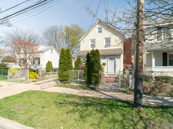 6 Linden Avenue, Hempstead, NY 11550