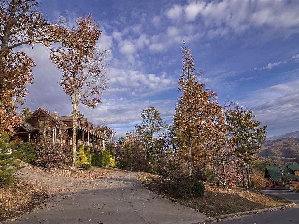2453 Hackberry Dr, Sevierville, TN 37862 Zillow