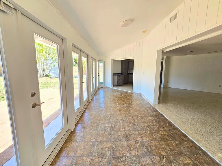 2101 Alvarado Ln — Photo 16